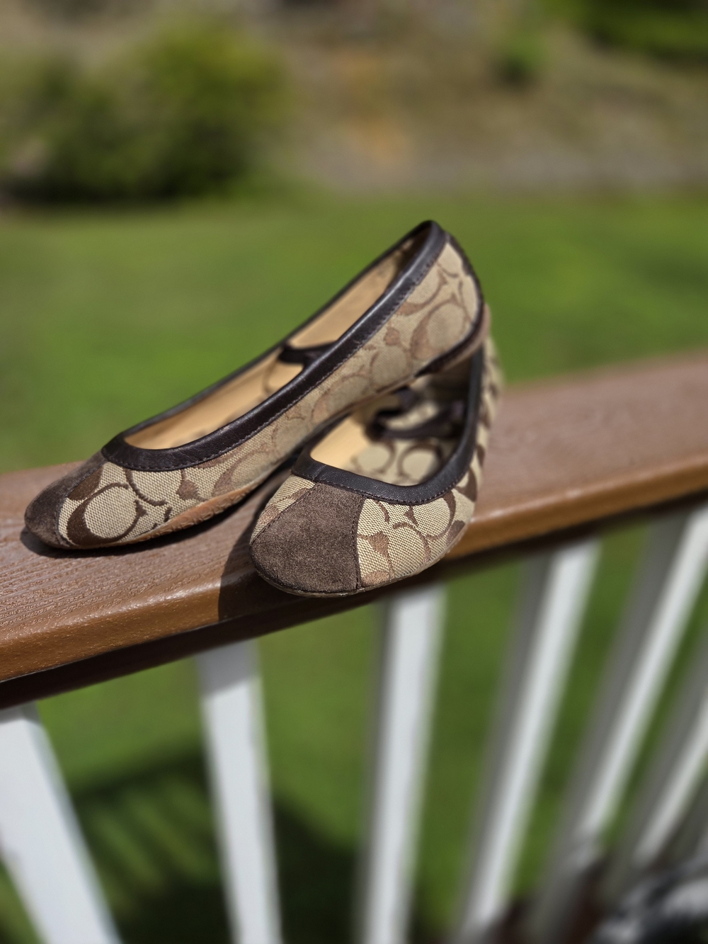 Coach Classic Brown Signature Canvas Judey Ballet Flats Tan & Brown Sz 5 1/2 M